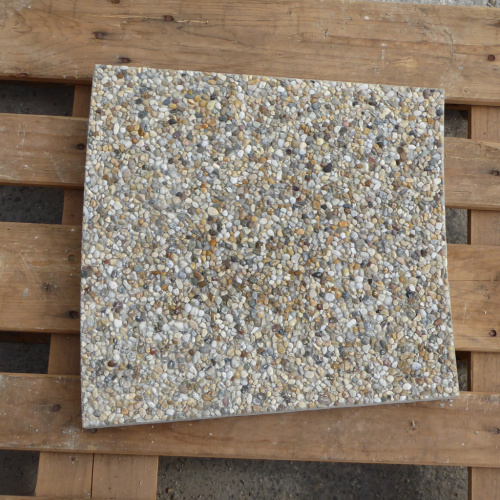 Dlaždice okolo kruhového bazéna - vymývaný betón | R4 | 45,7/52 x 45×4 cm | kruh 620 - 670 cm