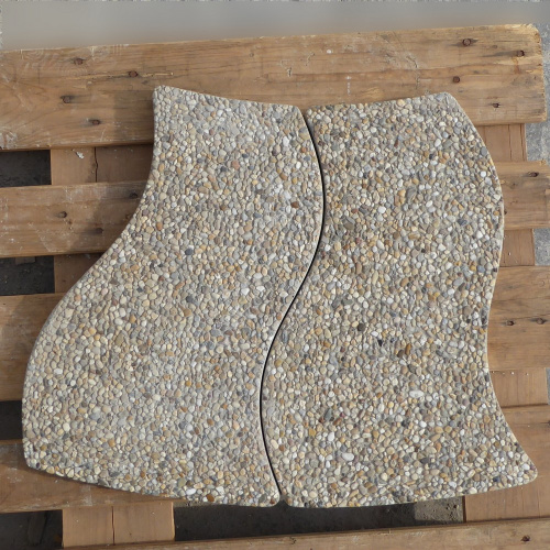 Chodník do záhrady - dlaždica vlna | oblúková dlažba | 52 x 26 x 4 cm  | vymývaný betón – riečny kameň